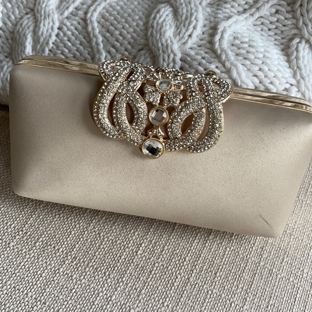Evening clutch champagne gold satin 🍾🥂